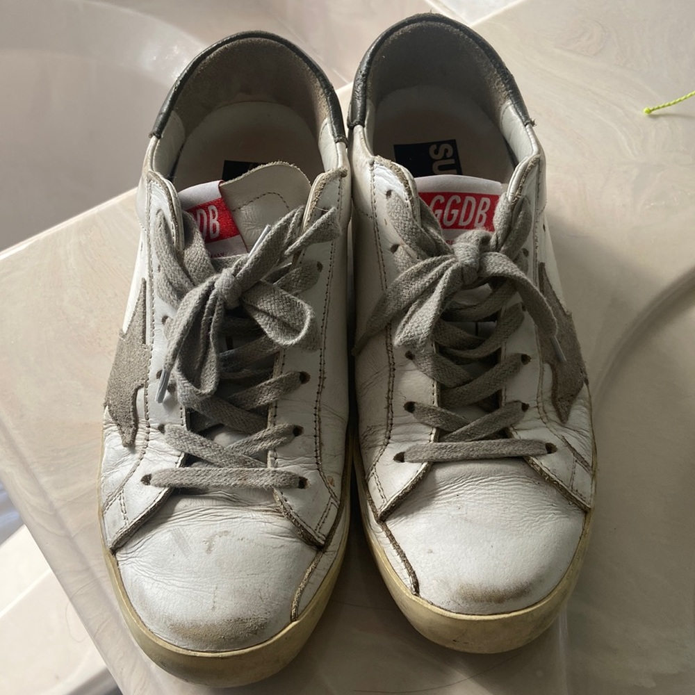 Golden Goose superstar. White/green. Size 36